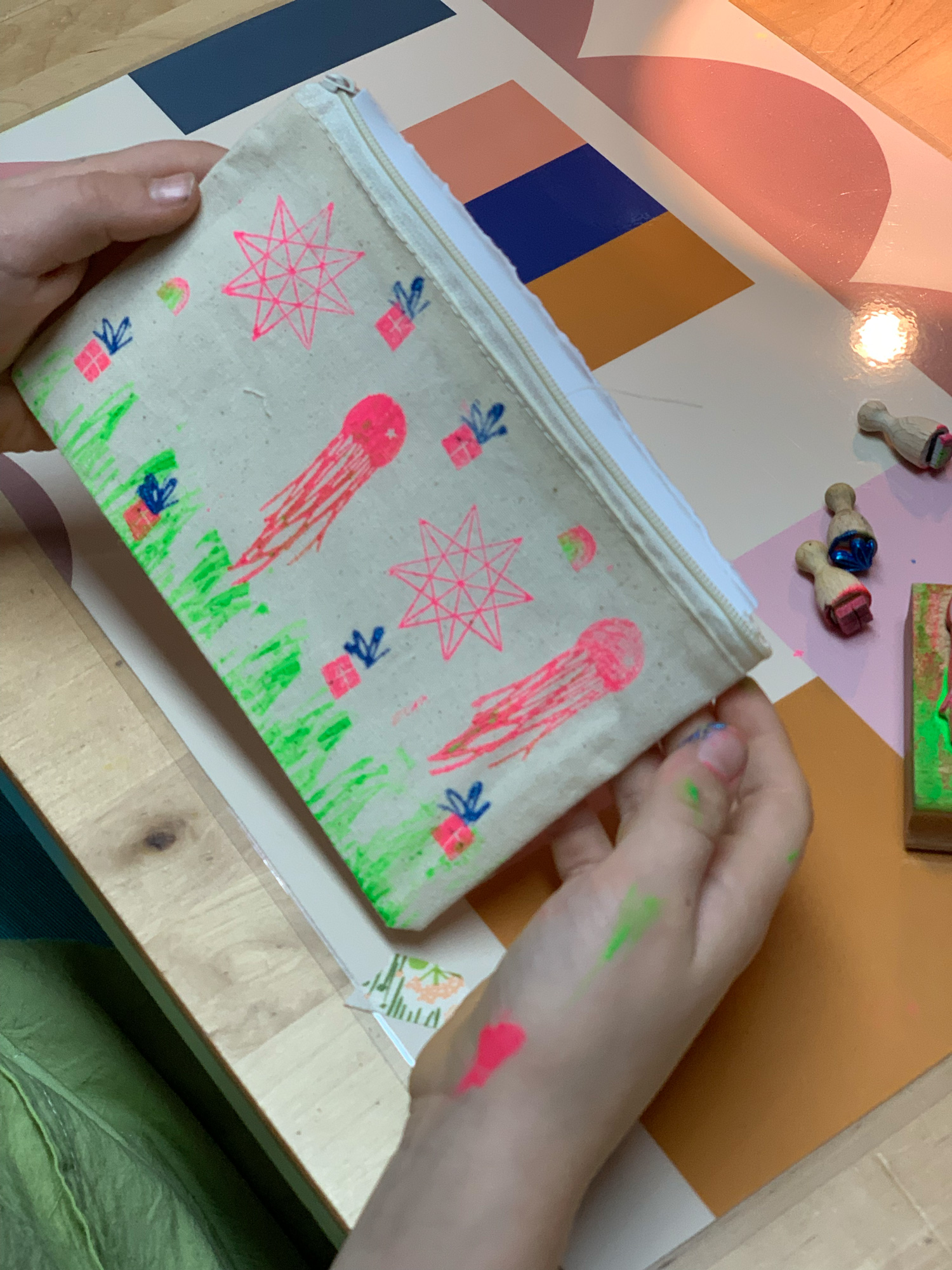 KINDERSTEMPEL Workshop – Wir stempeln auf Stoff!