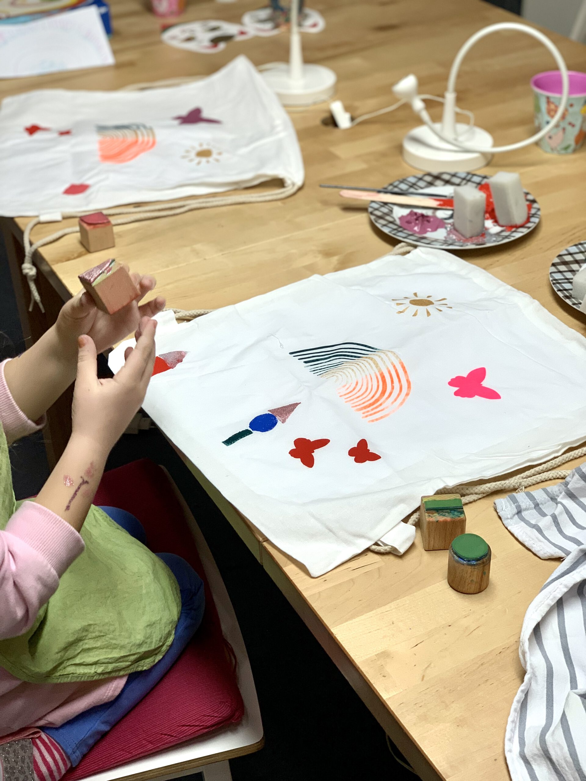 KINDERSTEMPEL Workshop – Wir stempeln auf Stoff!